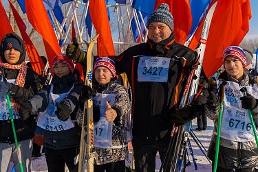 Депутаты на «Лыжне России»